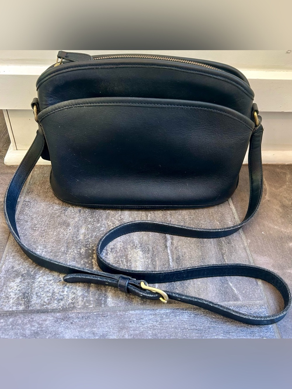 Vintage Black  Leather Coach Anderson 9976 Crossbody Bag, Excellent Condition